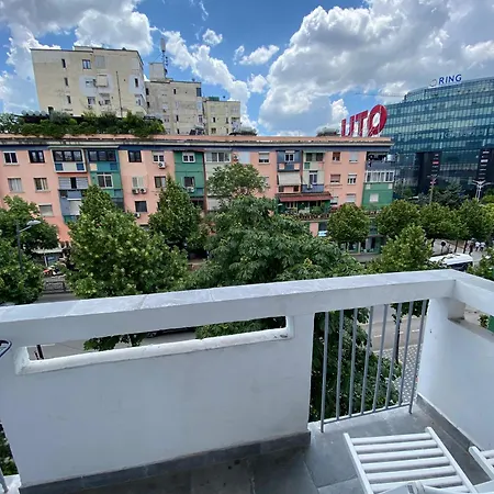 Apartment Tr *